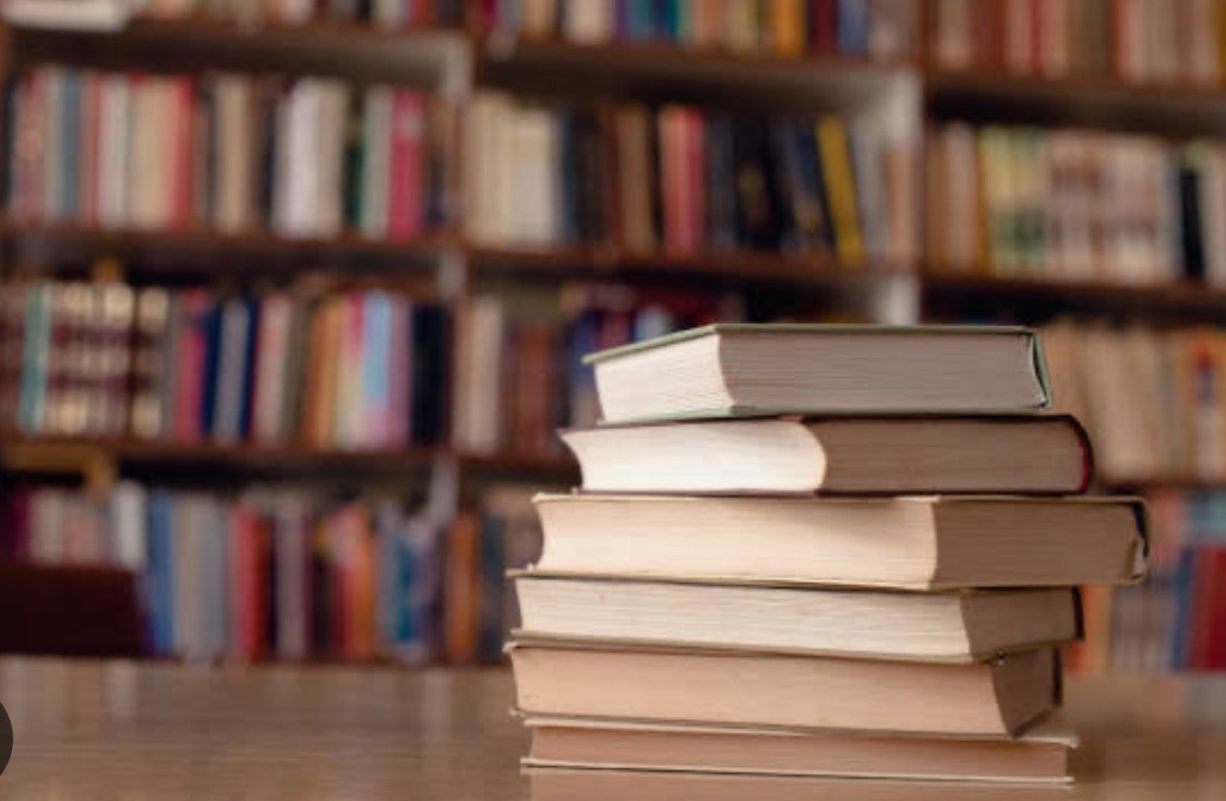 読み聞かせの本が並ぶイメージ